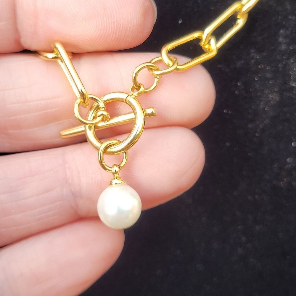 Chain Toggle Necklace - Picture 6 of 12